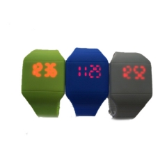 わずかな腕時計シリコン腕時計デジタル表示付き腕時計特別な時計