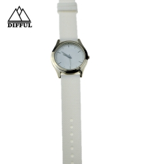 合金ケースシリコン素材ストラップ腕時計ホワイトカラーストラップ、高品質のホットセール時計