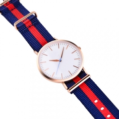 新しいスタイル人気のOEMファッション手首クォーツ時計